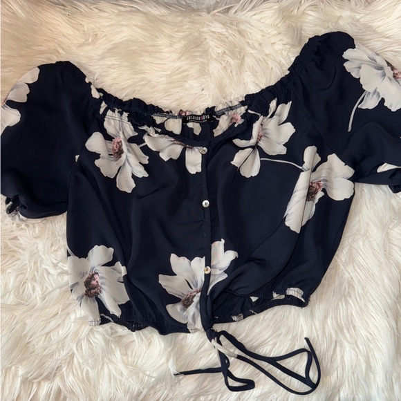 Fashion Nova Floral Top - Picture 1 of 6